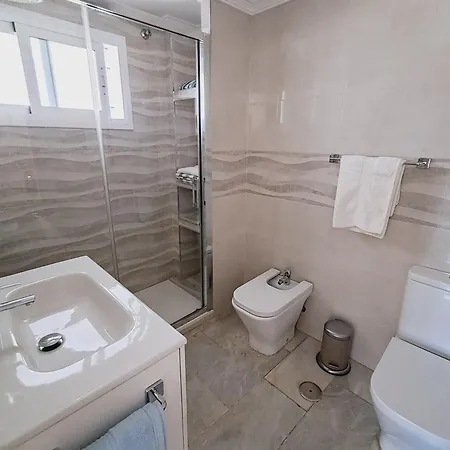 2 Bed With Pool Views Benalmádena