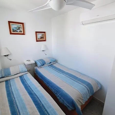 2 Bed With Pool Views Benalmádena